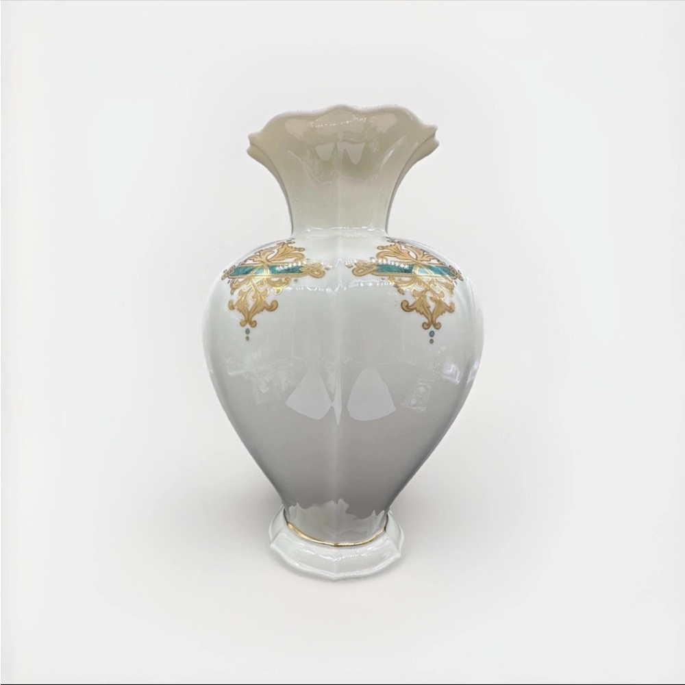 Lenox Collectible Porcelain Catalan Vase 8” Made in USA Gold‎ Green Retired